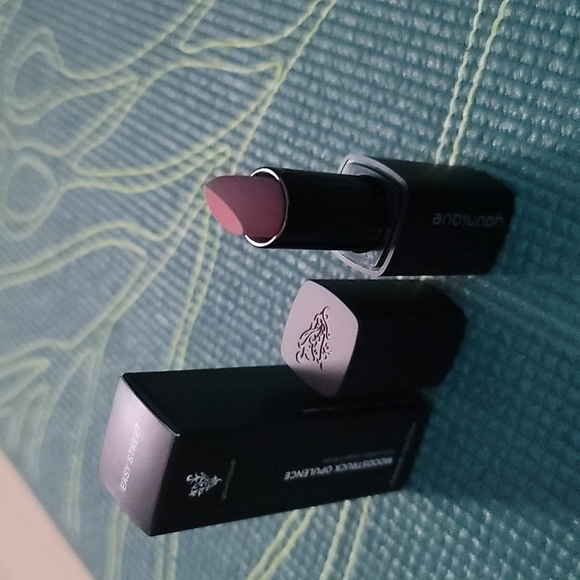 Moodstruck opulence matte lipstick - Picture 4 of 4